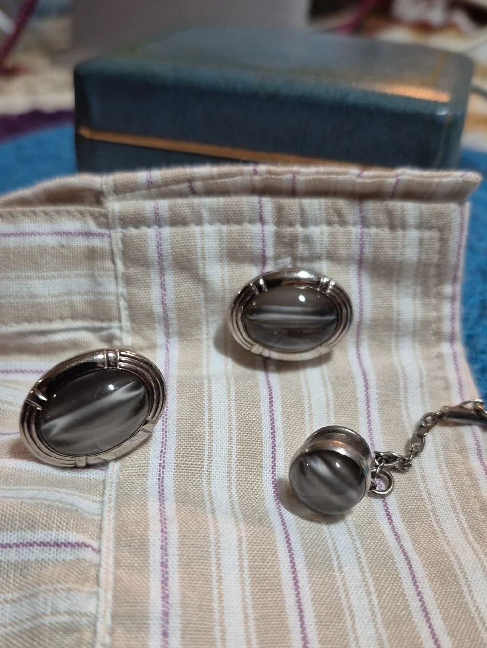 Vintage Mid-Century Modern men's jewelry set by Van Guard. Cuff Links /Tie Tack